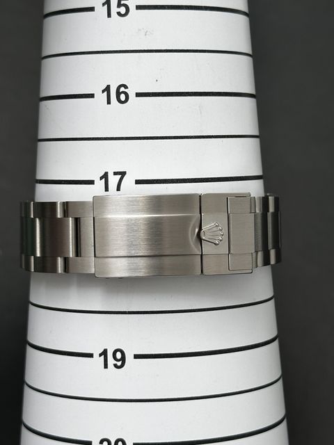 Rolex Air-King 126900 Image 6